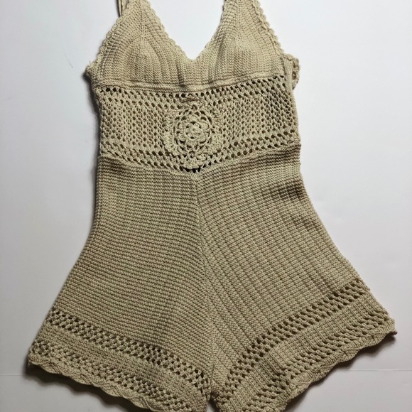 Fashion Nova Dresses & Skirts - Ladies knit shorts romper cream medium NEW
